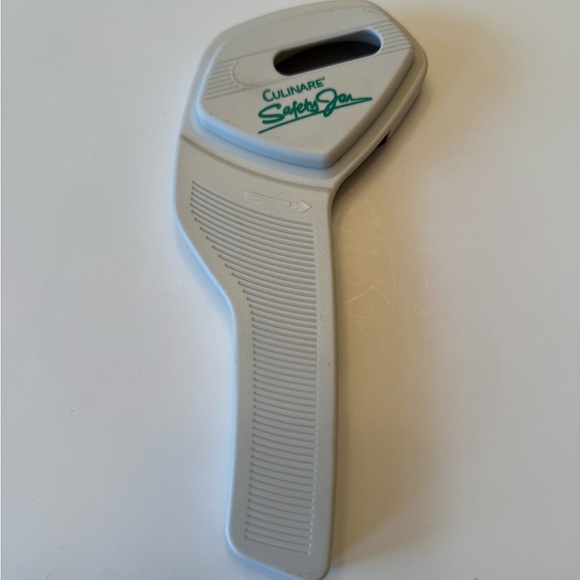 Vintage Culinare Safety Jar White Kitchen Manual Jar Lid Opener Tool - Picture 1 of 5